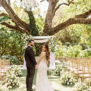 Wedding dress “Milan” by Blue by Enzoani